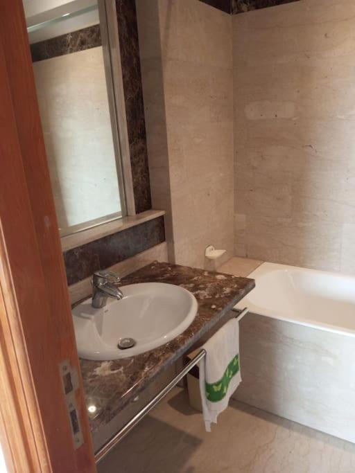 Apartamento Le Fairouz Standing Centre Piscine *